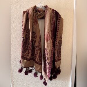 Elegant Paisley Scarf with Tassels